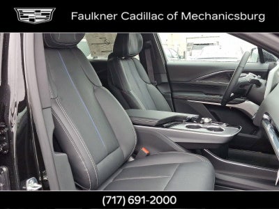 2025 Cadillac LYRIQ Luxury 2