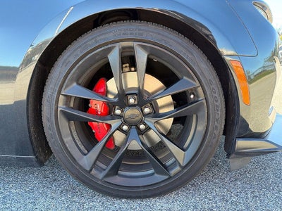 2023 Chevrolet Camaro 2dr Coupe 2LT