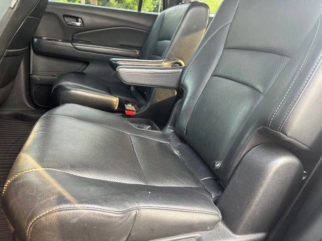 2016 Honda Pilot AWD 4dr Elite with DVD Rear Entertainment System and Navigation