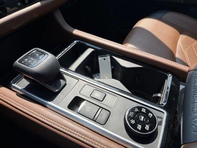 2024 Nissan Pathfinder Platinum 4WD