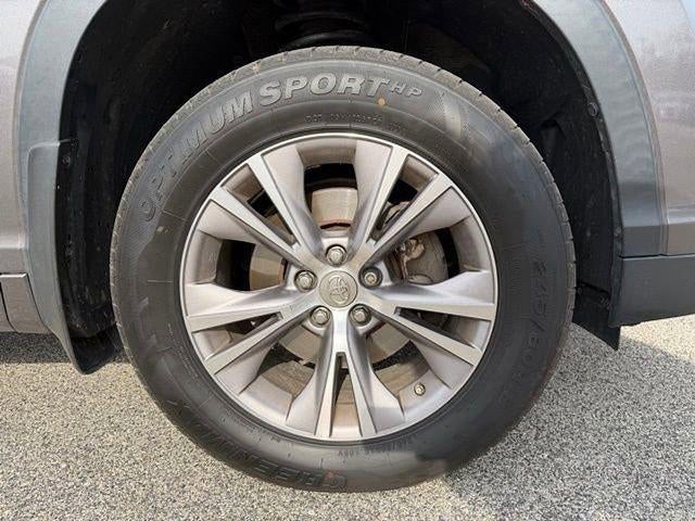 2014 Toyota Highlander AWD 4dr V6 LE (SE)