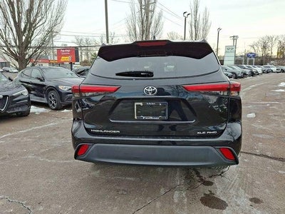 2022 Toyota Highlander XLE AWD (Natl)