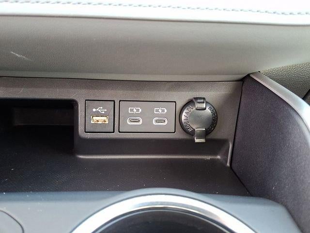 2025 Toyota Highlander XLE AWD (Natl)