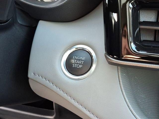 2025 Toyota Highlander XLE AWD (Natl)