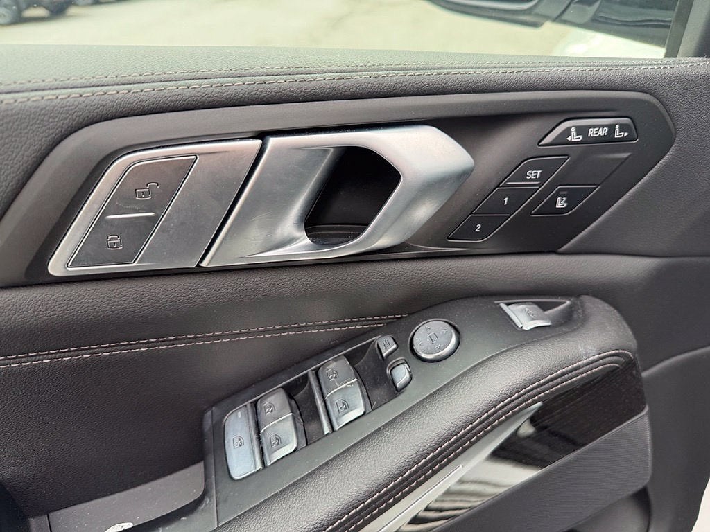 2021 BMW X7 xDrive40i Sports Activity Vehicle