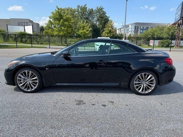 2014 INFINITI Q60 Convertible 2dr