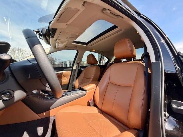 2023 INFINITI Q50 LUXE AWD