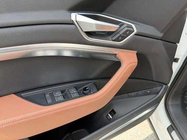 2022 Audi e-tron Premium Plus quattro