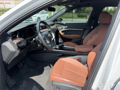 2022 Audi e-tron Premium Plus quattro