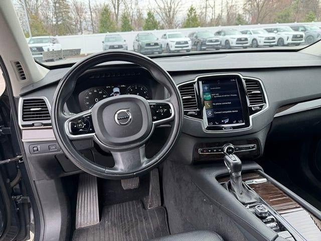 2017 Volvo XC90 T6 AWD 7-Passenger Momentum