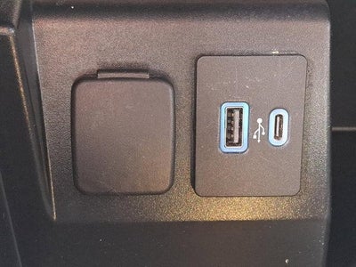 2023 Ford Explorer XLT 4WD