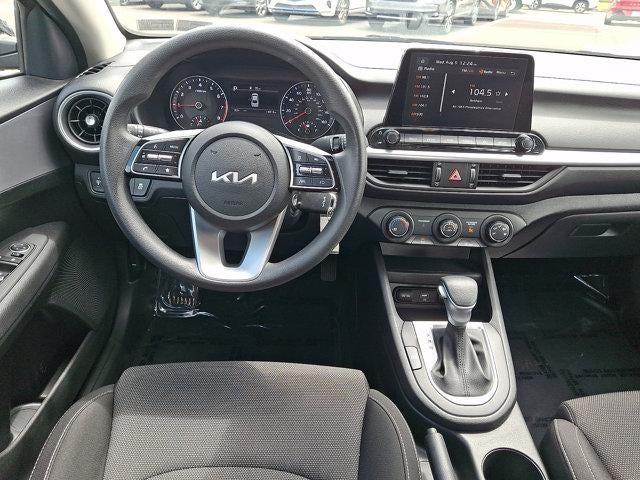 2023 Kia Forte LXS IVT