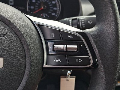 2023 Kia Forte LXS IVT