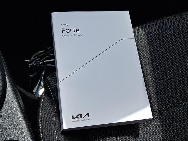 2023 Kia Forte LXS IVT