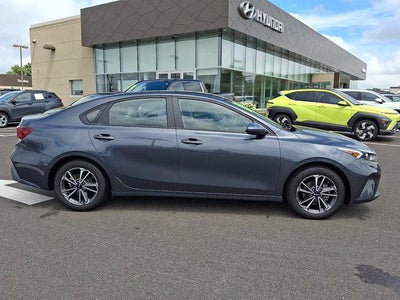 2023 Kia Forte LXS IVT