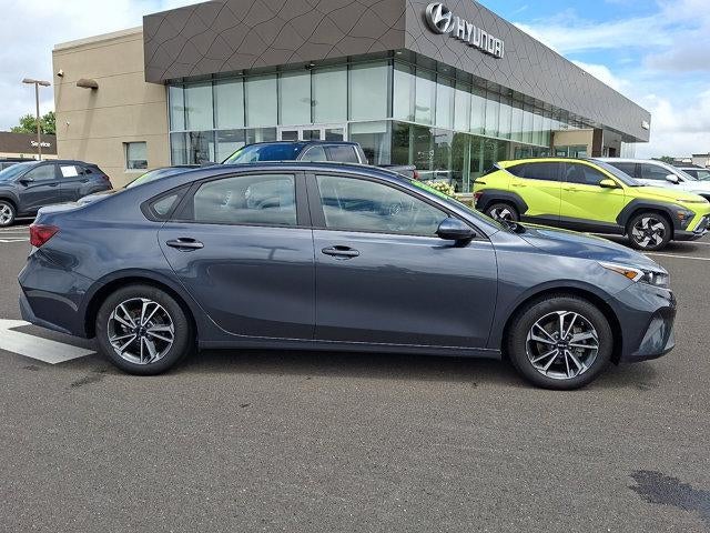 2023 Kia Forte LXS IVT