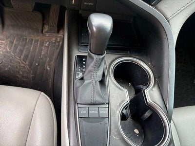 2024 Toyota Camry SE Auto (SE)