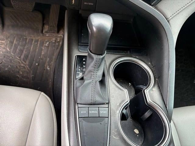 2024 Toyota Camry SE Auto (SE)