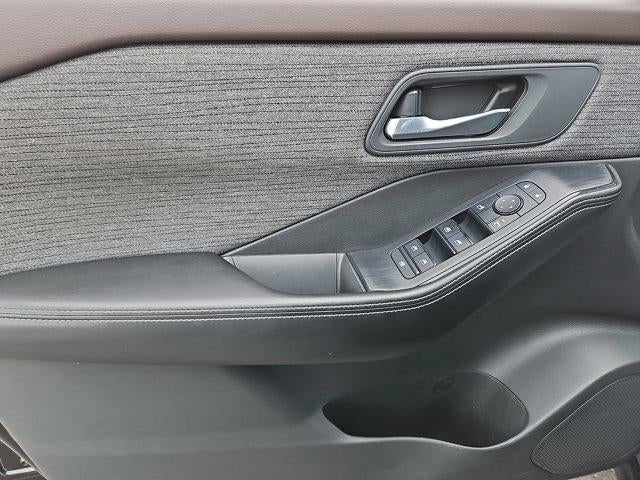 2021 Nissan Rogue AWD SV