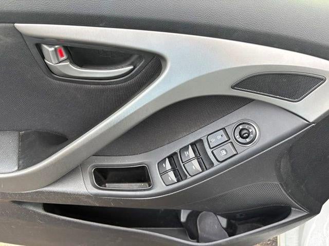2016 Hyundai ELANTRA 4dr Sdn Auto Value Edition
