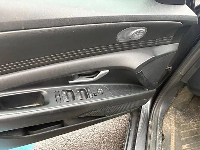 2021 Hyundai ELANTRA SEL IVT