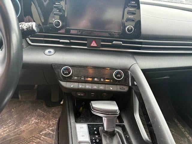 2021 Hyundai ELANTRA SEL IVT