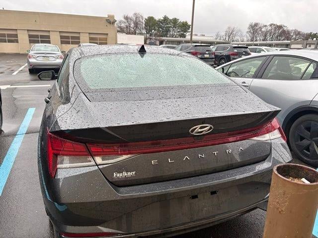 2021 Hyundai ELANTRA SEL IVT