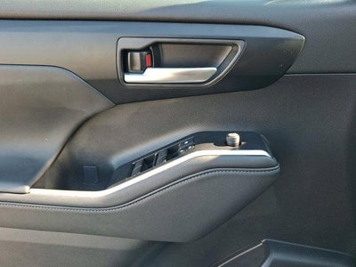 2025 Toyota Highlander XLE AWD (Natl)