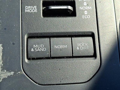 2025 Toyota Highlander XLE AWD (Natl)