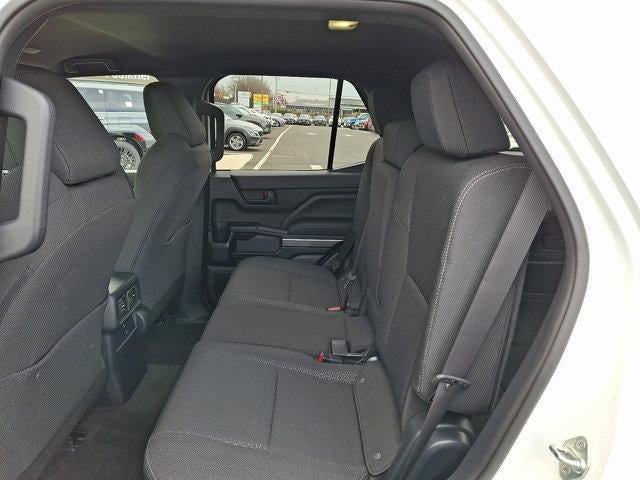 2025 Toyota 4Runner SR5 4WD (GS)