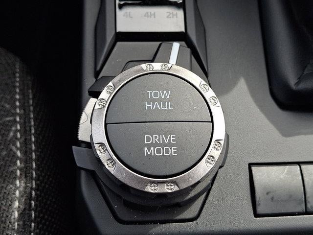 2025 Toyota 4Runner SR5 4WD (GS)