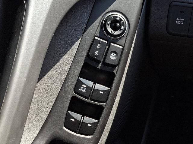 2016 Hyundai ELANTRA 4dr Sdn Auto SE