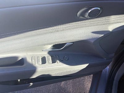 2024 Hyundai ELANTRA SEL IVT